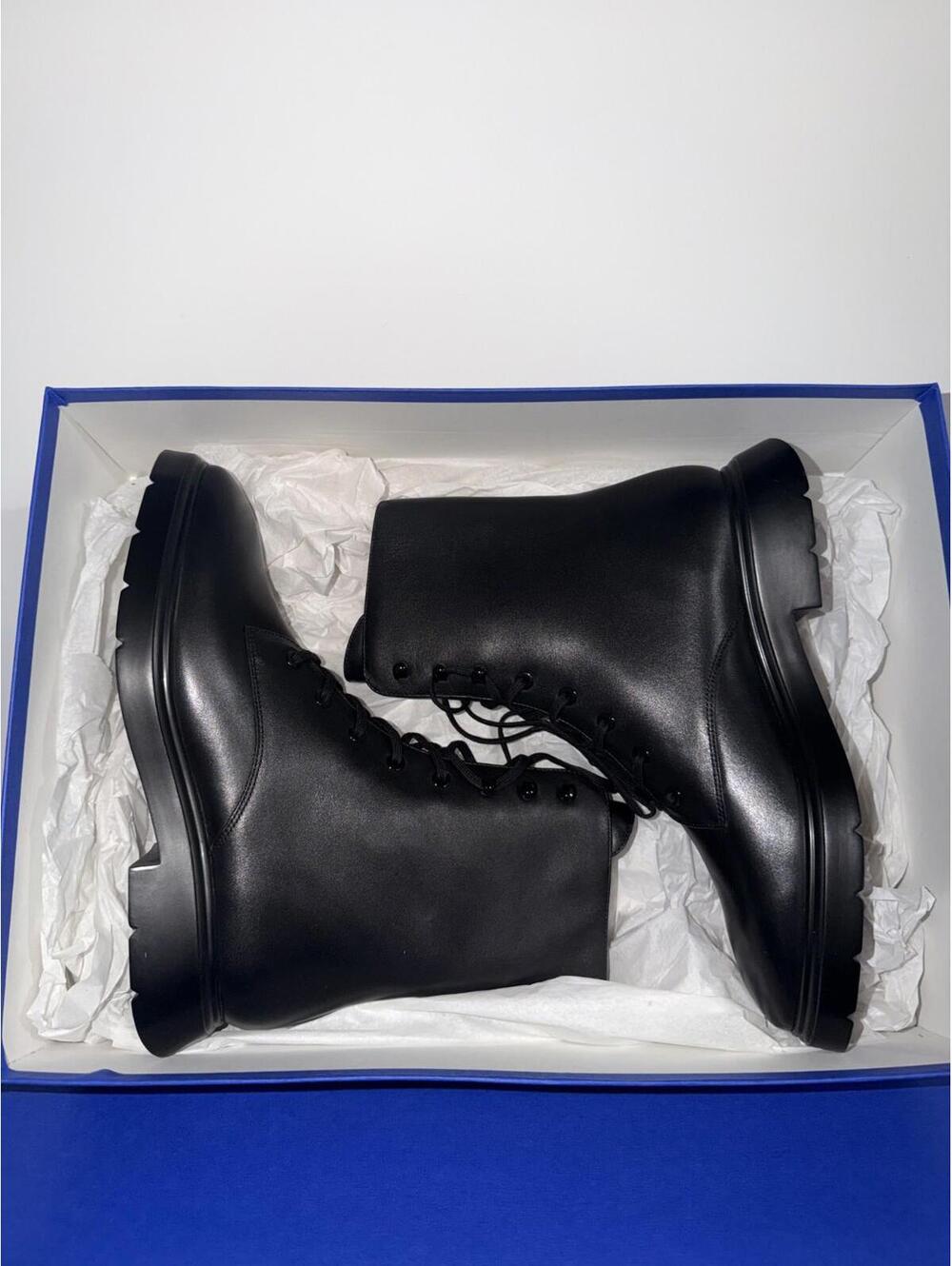 Stuart Weitzman Women's Black Mckenzee Leather Combat Boots with Box - Size 8.5 - Picture 5 of 7